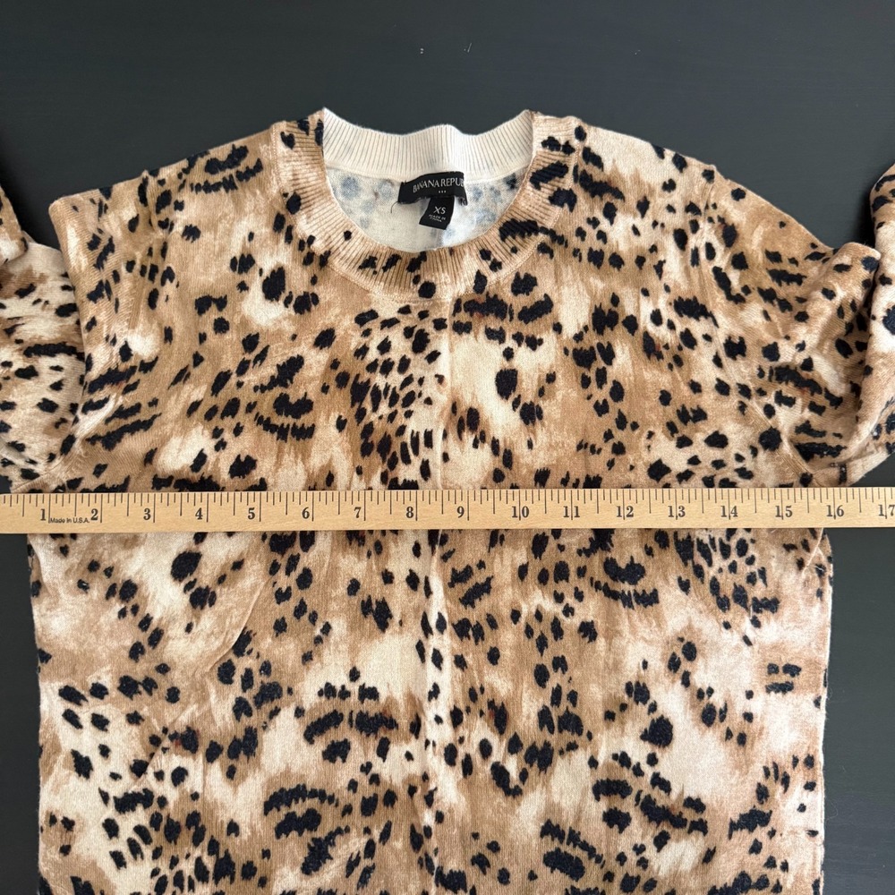 Banana Republic Sweater Women's XS Brown Knit Leopard Print Crew Neck Classic - Picture 6 of 7